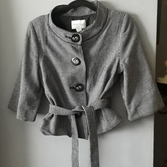 Jacket - Picture 1 of 2